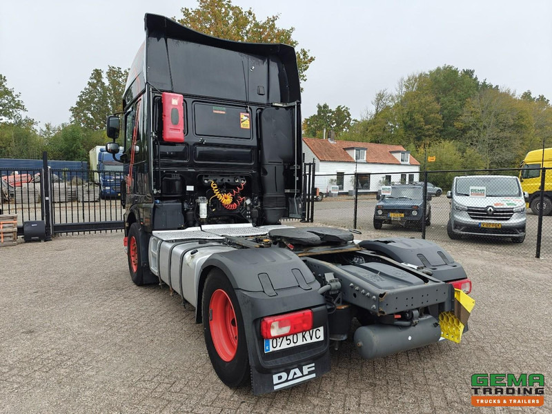 DAF FT XF460 4x2 Superspacecab Euro6A - Retarder - Dubbele Tanks - StandAirco - SMARTTacho V2 - Tracteur routier: photos 4 DAF FT XF460 4x2 Superspacecab Euro6A - Retarder - Dubbele Tanks - StandAirco - SMARTTacho V2 - Tracteur routier: photos 4