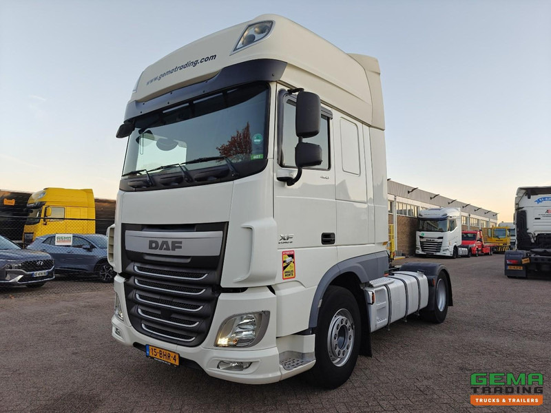 DAF XF 460 FT 4x2 Superspacecab Euro6C - Dubbele tanks - Rema - Tracteur routier: photos 1 DAF XF 460 FT 4x2 Superspacecab Euro6C - Dubbele tanks - Rema - Tracteur routier: photos 1