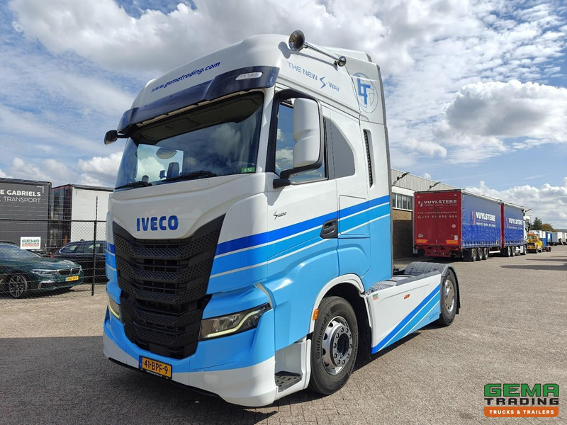 Iveco S-WAY 420 4x2 Euro6D - Dubbele Tanks - StandAirco - Navi - SMARTTacho V2 - 04/2026 APK - Tracteur routier: photos 1 Iveco S-WAY 420 4x2 Euro6D - Dubbele Tanks - StandAirco - Navi - SMARTTacho V2 - 04/2026 APK - Tracteur routier: photos 1