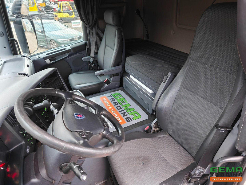 Tracteur routier Scania G410 4x2 Highline Euro6A - Vollucht - Pneumatische Hefschotel - 375.000km - 10/2026 APK: photos 13 Tracteur routier Scania G410 4x2 Highline Euro6A - Vollucht - Pneumatische Hefschotel - 375.000km - 10/2026 APK: photos 13