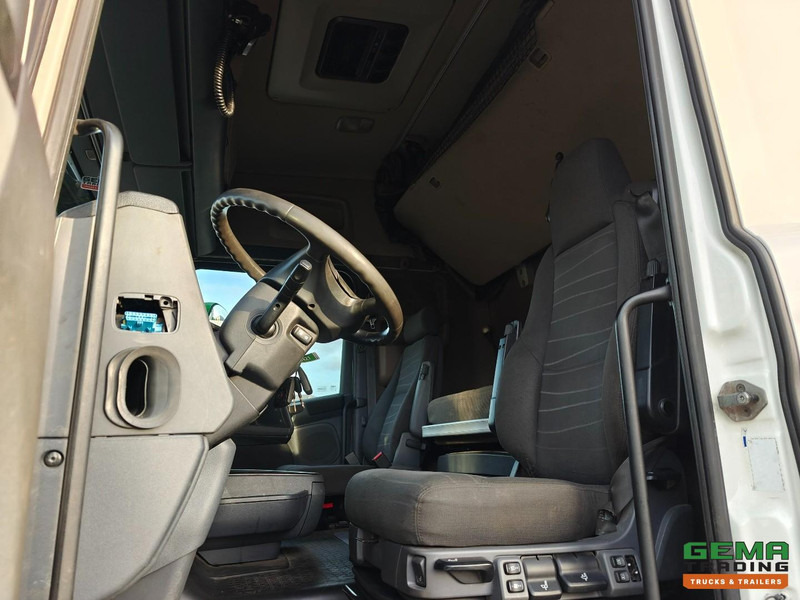Scania R490 6x2/4 Highline Euro6A - Retarder - NaafReductie - Dubbele Tanks - StandAirco - SMARTTacho v2 - Tracteur routier: photos 5 Scania R490 6x2/4 Highline Euro6A - Retarder - NaafReductie - Dubbele Tanks - StandAirco - SMARTTacho v2 - Tracteur routier: photos 5