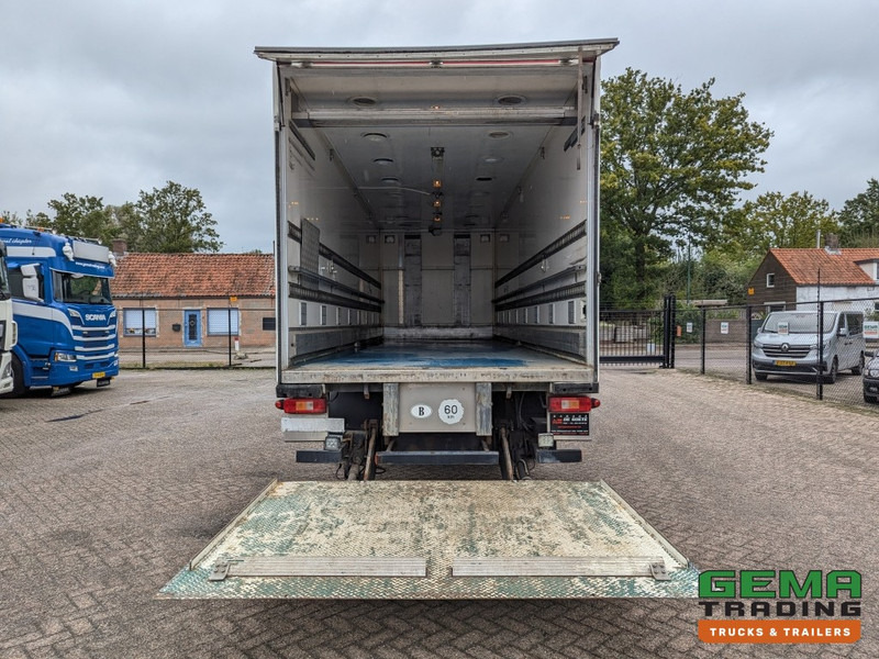 Volvo FM330 4x2 Daycab Euro5 KuikenBak 8.2m + Webasto Heater + Dhollandia 2000KG (V799) - Camion frigorifique: photos 5 Volvo FM330 4x2 Daycab Euro5 KuikenBak 8.2m + Webasto Heater + Dhollandia 2000KG (V799) - Camion frigorifique: photos 5