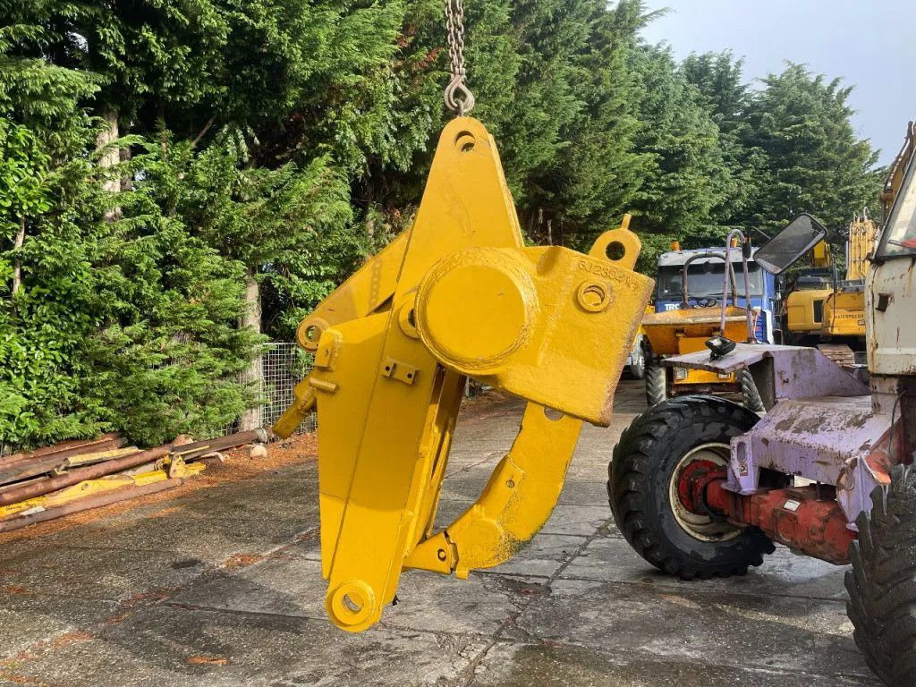 CAT Caterpillar Ripper compatible with D7R and D7H R CAT Ripper compatible with D7R and D7H Ripper compat - Ripper pour Engins de chantier: photos 2 CAT Caterpillar Ripper compatible with D7R and D7H R CAT Ripper compatible with D7R and D7H Ripper compat - Ripper pour Engins de chantier: photos 2