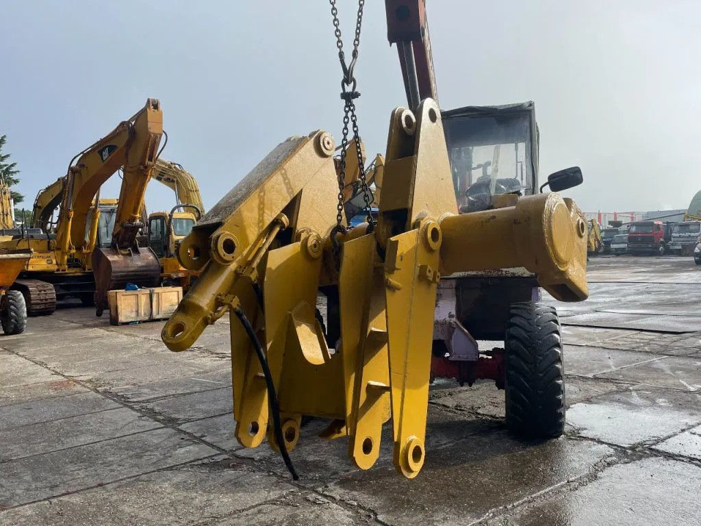 CAT Caterpillar Ripper compatible with D7R and D7H R CAT Ripper compatible with D7R and D7H Ripper compat - Ripper pour Engins de chantier: photos 4 CAT Caterpillar Ripper compatible with D7R and D7H R CAT Ripper compatible with D7R and D7H Ripper compat - Ripper pour Engins de chantier: photos 4