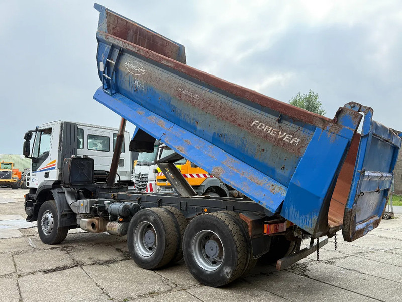 Iveco Trakker 360 6X4 Tipper Spring/Spring ZF Manual gear - Camion benne: photos 3 Iveco Trakker 360 6X4 Tipper Spring/Spring ZF Manual gear - Camion benne: photos 3