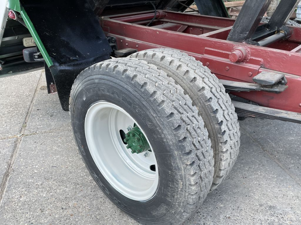 Mercedes-Benz 911 4X2 Tipper Manual Gear Spring/Spring *Top co - Camion benne: photos 5 Mercedes-Benz 911 4X2 Tipper Manual Gear Spring/Spring *Top co - Camion benne: photos 5