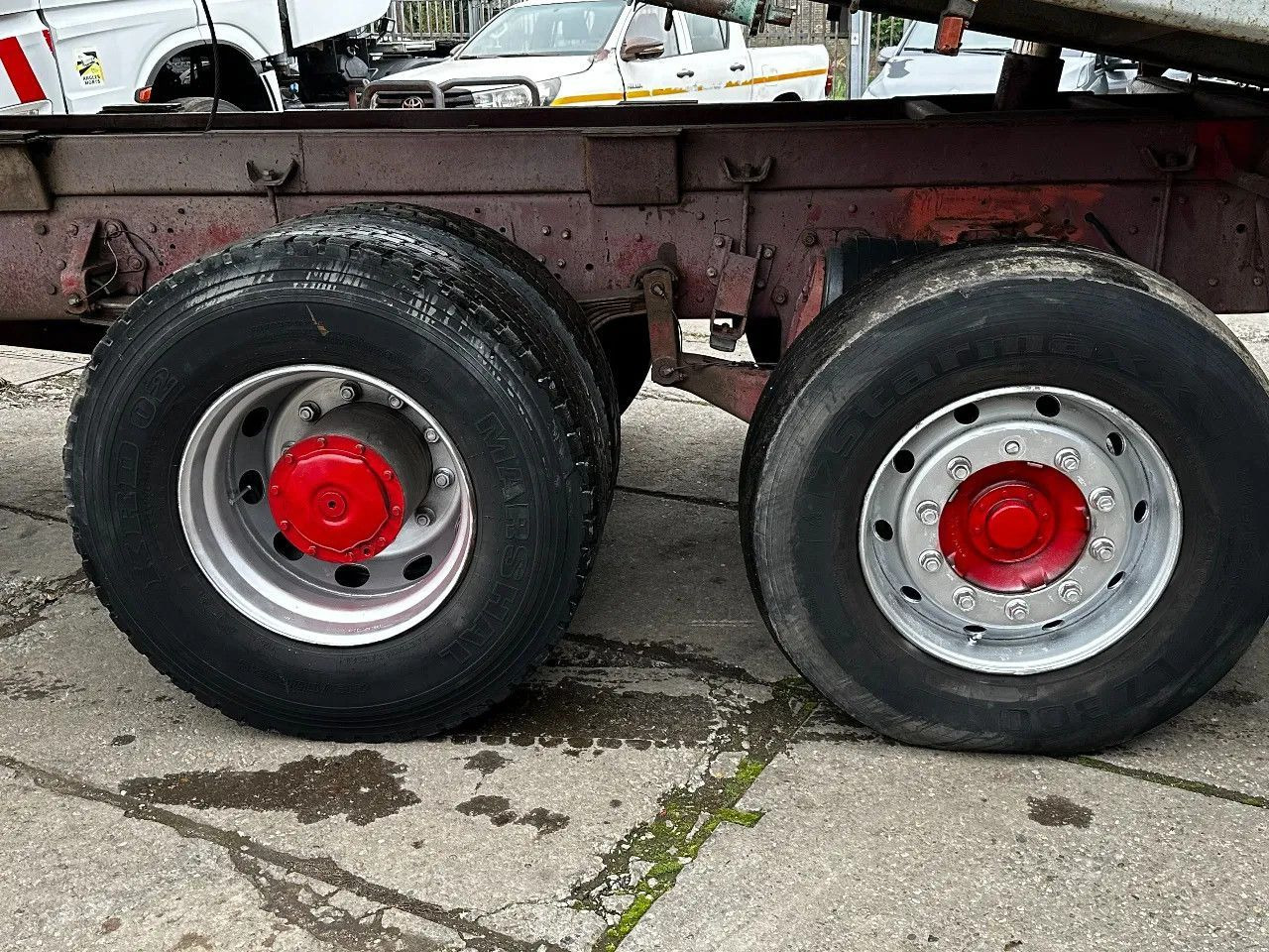Mercedes-Benz SK 2435 V8 6X2 Tipper EPS Manual Gearbox Mercedes-Benz SK 2435 V8 6X2 Tipper EPS Manual Gearbox - Camion benne: photos 5 Mercedes-Benz SK 2435 V8 6X2 Tipper EPS Manual Gearbox Mercedes-Benz SK 2435 V8 6X2 Tipper EPS Manual Gearbox - Camion benne: photos 5