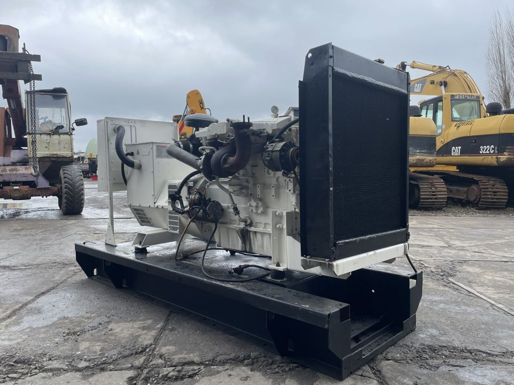 Perkins 100 KVA Generator 3 Phase Perkins 100 KVA Generator 3 Phase - Groupe électrogène: photos 3 Perkins 100 KVA Generator 3 Phase Perkins 100 KVA Generator 3 Phase - Groupe électrogène: photos 3