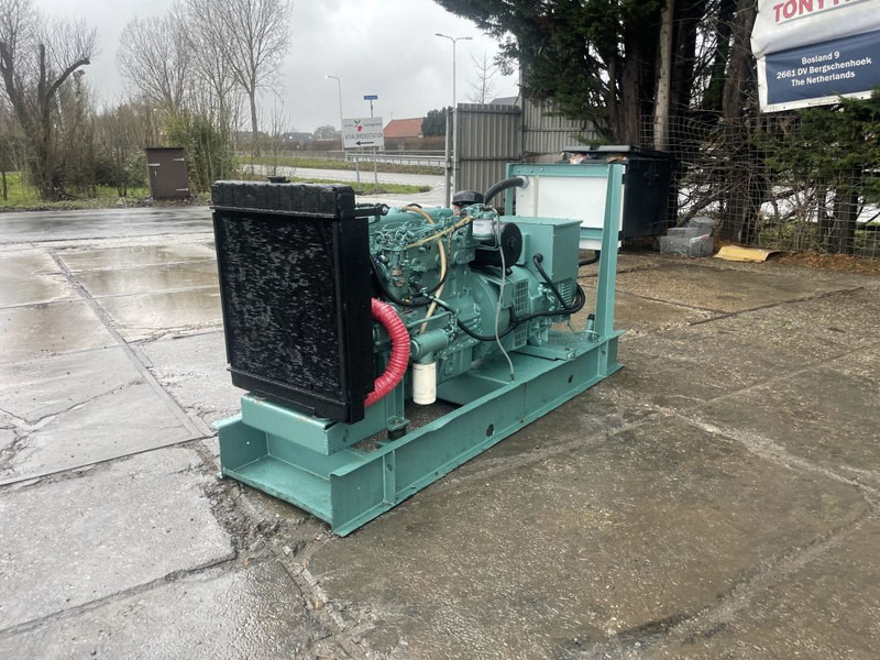Perkins 85 KVA Generator 3 Phase - Groupe électrogène: photos 2 Perkins 85 KVA Generator 3 Phase - Groupe électrogène: photos 2