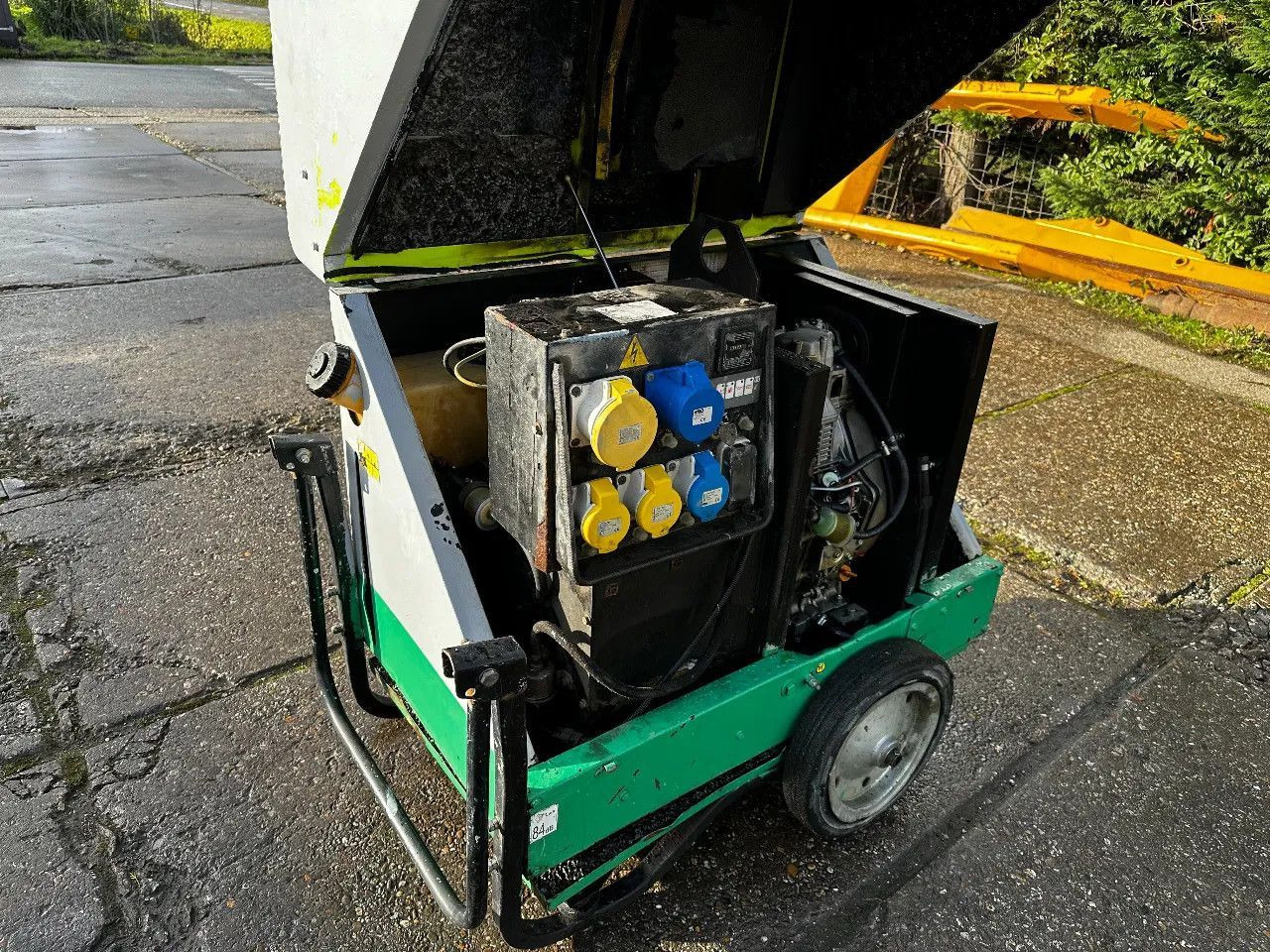 Groupe électrogène Pramac P6000S2 6KVA Generator Pramac  P6000S2 6KVA Generator: photos 10