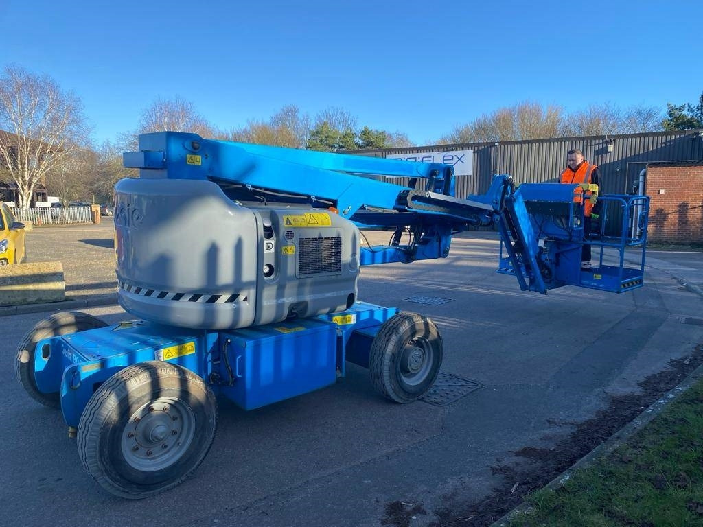 Genie Z 45/25 J BI - Nacelle articulée: photos 2 Genie Z 45/25 J BI - Nacelle articulée: photos 2