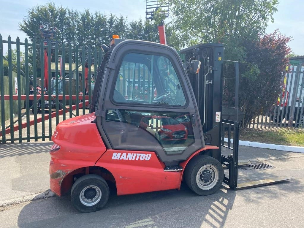 Chariot élévateur diesel Manitou Mi25D: photos 17 Chariot élévateur diesel Manitou Mi25D: photos 17