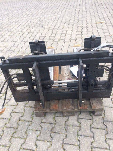 Griptech Fork positioner with Reach forks - Accessoire: photos 2 Griptech Fork positioner with Reach forks - Accessoire: photos 2