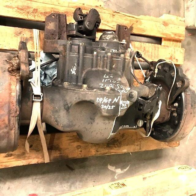 Complete front axle for Caterpillar - Essieu et pièces pour Matériel de manutention: photos 4 Complete front axle for Caterpillar - Essieu et pièces pour Matériel de manutention: photos 4