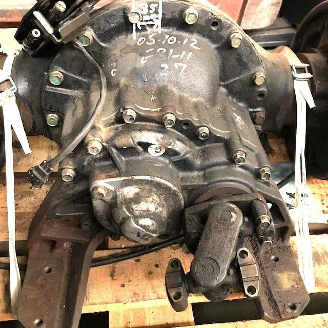 Complete front axle for Caterpillar - Essieu et pièces pour Matériel de manutention: photos 2 Complete front axle for Caterpillar - Essieu et pièces pour Matériel de manutention: photos 2