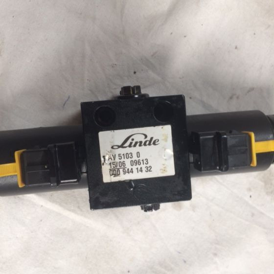 Directional control valve for Linde - Valve hydraulique pour Matériel de manutention: photos 2 Directional control valve for Linde - Valve hydraulique pour Matériel de manutention: photos 2