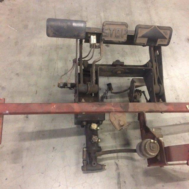 Foot Pedal for Linde E35P, Series 337 - Pédale pour Matériel de manutention: photos 2 Foot Pedal for Linde E35P, Series 337 - Pédale pour Matériel de manutention: photos 2