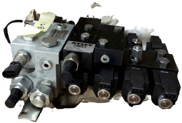 Hydraulic control valve for Atlet - Valve hydraulique pour Matériel de manutention: photos 2 Hydraulic control valve for Atlet - Valve hydraulique pour Matériel de manutention: photos 2