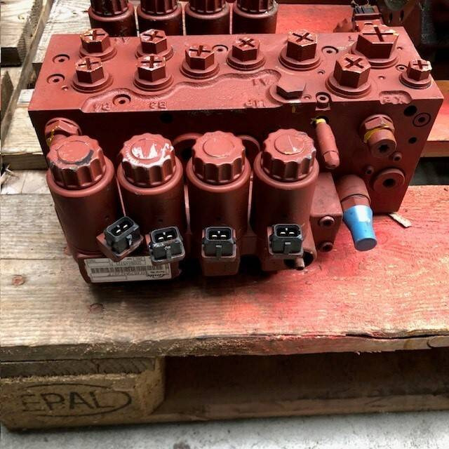 Hydraulic control valve for Linde - Valve hydraulique pour Matériel de manutention: photos 4 Hydraulic control valve for Linde - Valve hydraulique pour Matériel de manutention: photos 4