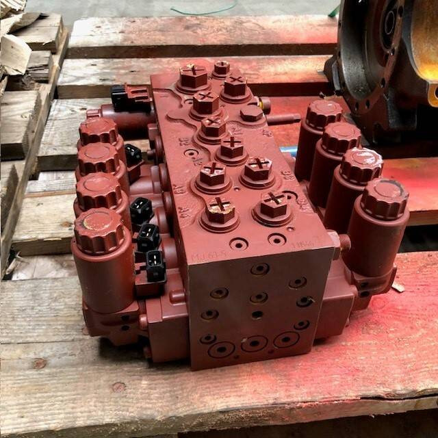 Hydraulic control valve for Linde - Valve hydraulique pour Matériel de manutention: photos 2 Hydraulic control valve for Linde - Valve hydraulique pour Matériel de manutention: photos 2