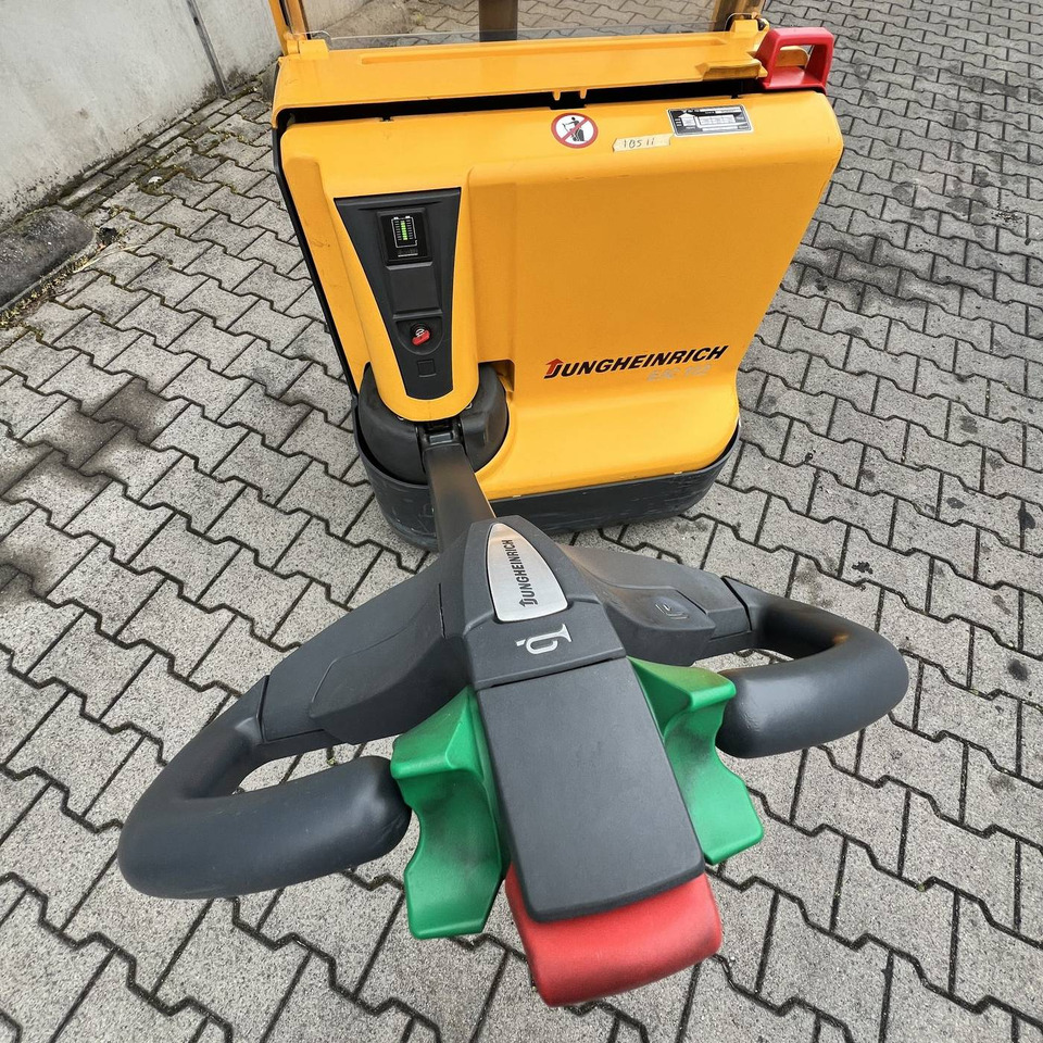 Jungheinrich EJC112 - Gerbeur: photos 4 Jungheinrich EJC112 - Gerbeur: photos 4