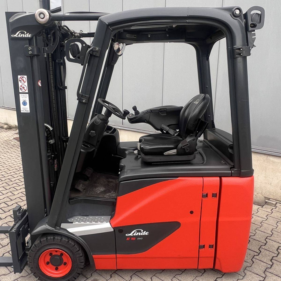 Linde E16H (386-02) EVO - Chariot élévateur électrique: photos 5 Linde E16H (386-02) EVO - Chariot élévateur électrique: photos 5