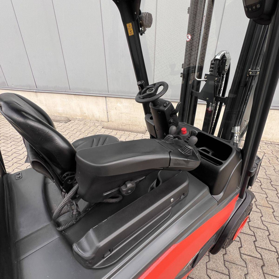 Linde E20PL (386-02) EVO - Chariot élévateur électrique: photos 3 Linde E20PL (386-02) EVO - Chariot élévateur électrique: photos 3