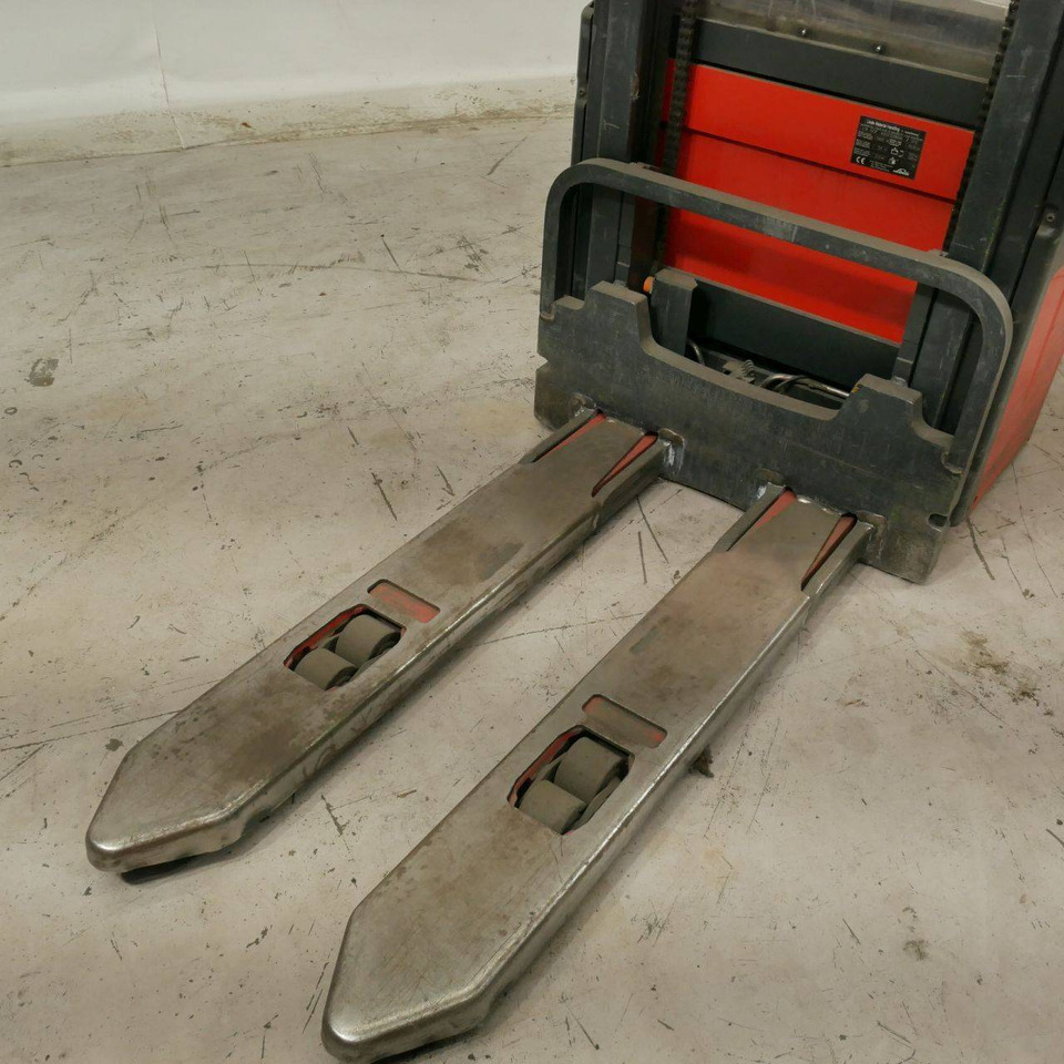 Linde L14AP (372) - Gerbeur: photos 4 Linde L14AP (372) - Gerbeur: photos 4