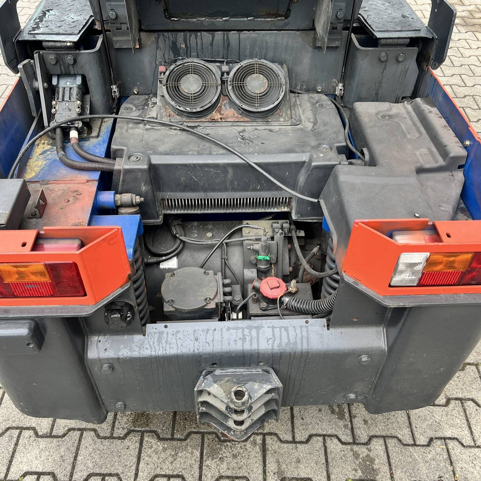Crédit-bail de  Linde P250 LWB (127) Linde P250 LWB (127): photos 9