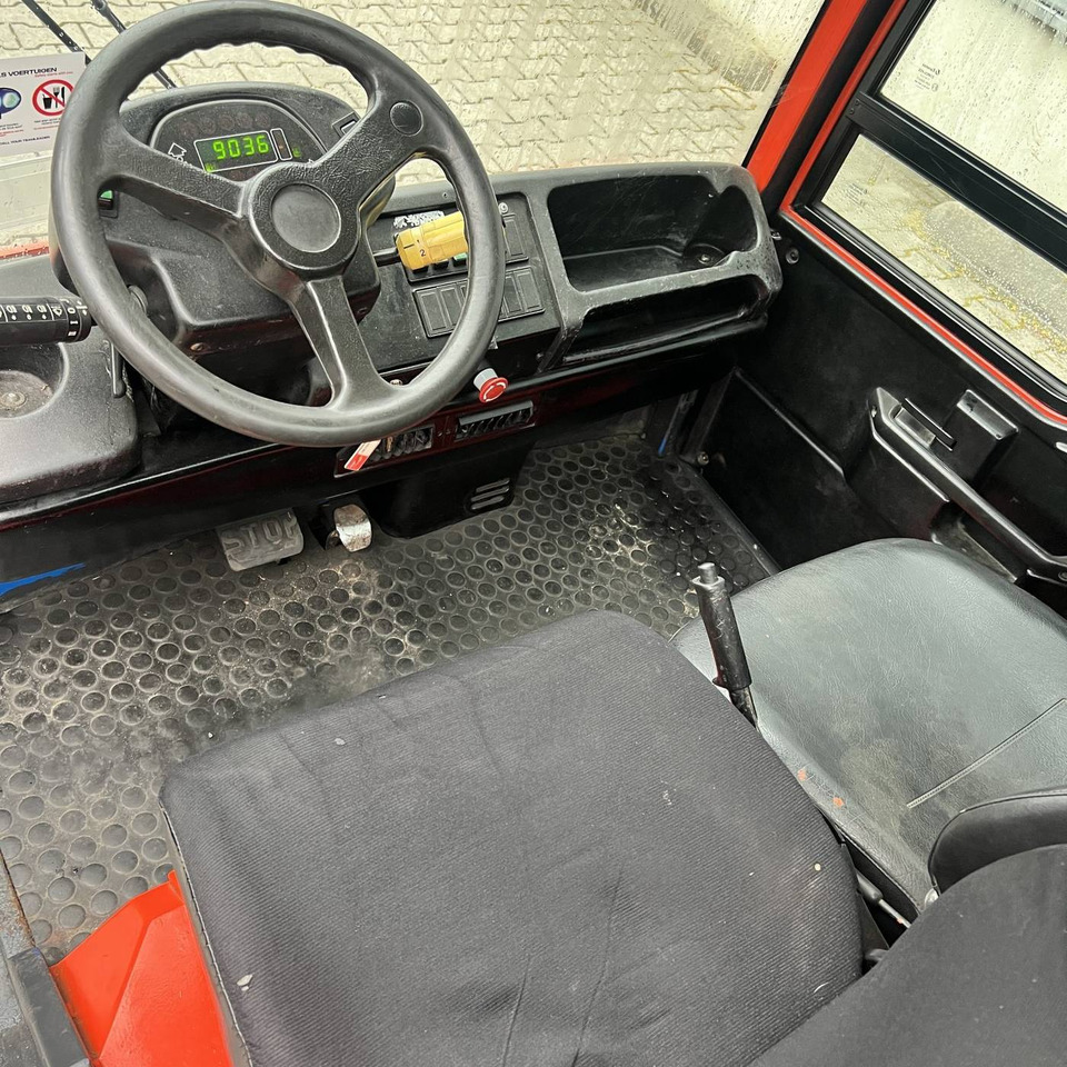 Crédit-bail de  Linde P250 LWB (127) Linde P250 LWB (127): photos 6