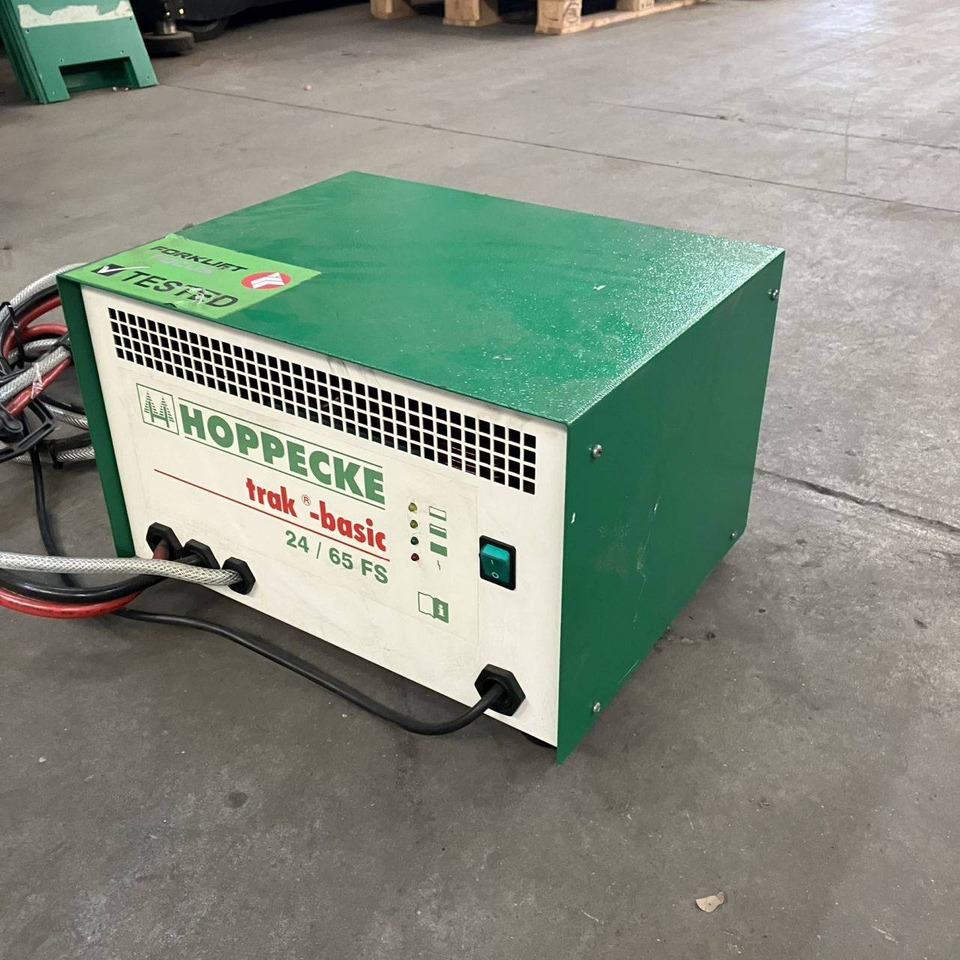 Hoppecke E230 G24/65 B-F15FS Trak power Optimal Charge (2) - Pièces de rechange pour Matériel de manutention: photos 1 Hoppecke E230 G24/65 B-F15FS Trak power Optimal Charge (2) - Pièces de rechange pour Matériel de manutention: photos 1