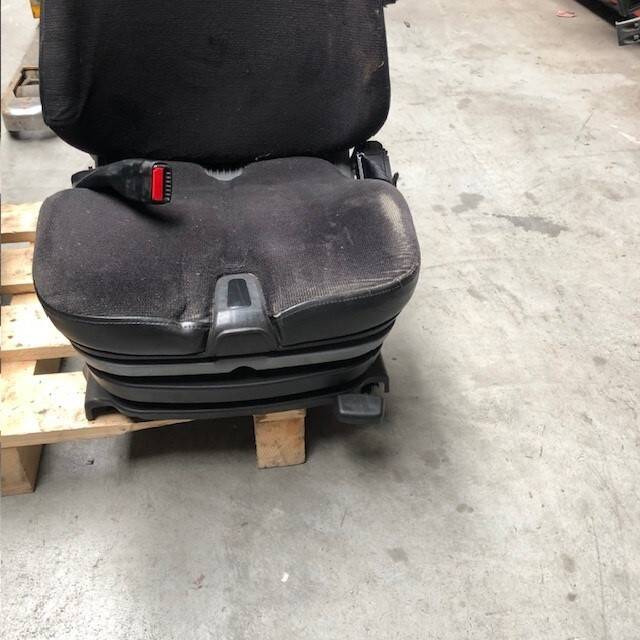 Seat for Linde /1120-01/ - Siège pour Matériel de manutention: photos 2 Seat for Linde /1120-01/ - Siège pour Matériel de manutention: photos 2