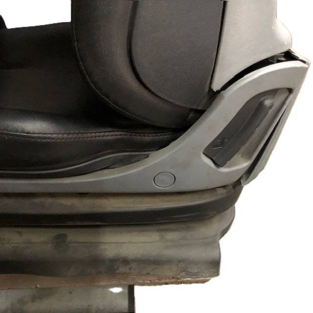 Seat for Linde 1120 series - Siège pour Matériel de manutention: photos 4 Seat for Linde 1120 series - Siège pour Matériel de manutention: photos 4