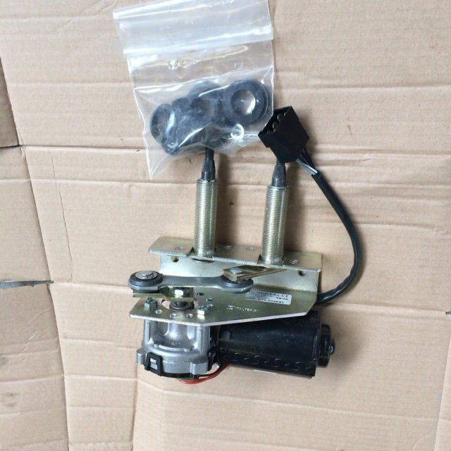 Wiper Motor 99W 12V for Caterpillar / Mitsubishi - Cabine et intérieur pour Matériel de manutention: photos 2 Wiper Motor 99W 12V for Caterpillar / Mitsubishi - Cabine et intérieur pour Matériel de manutention: photos 2