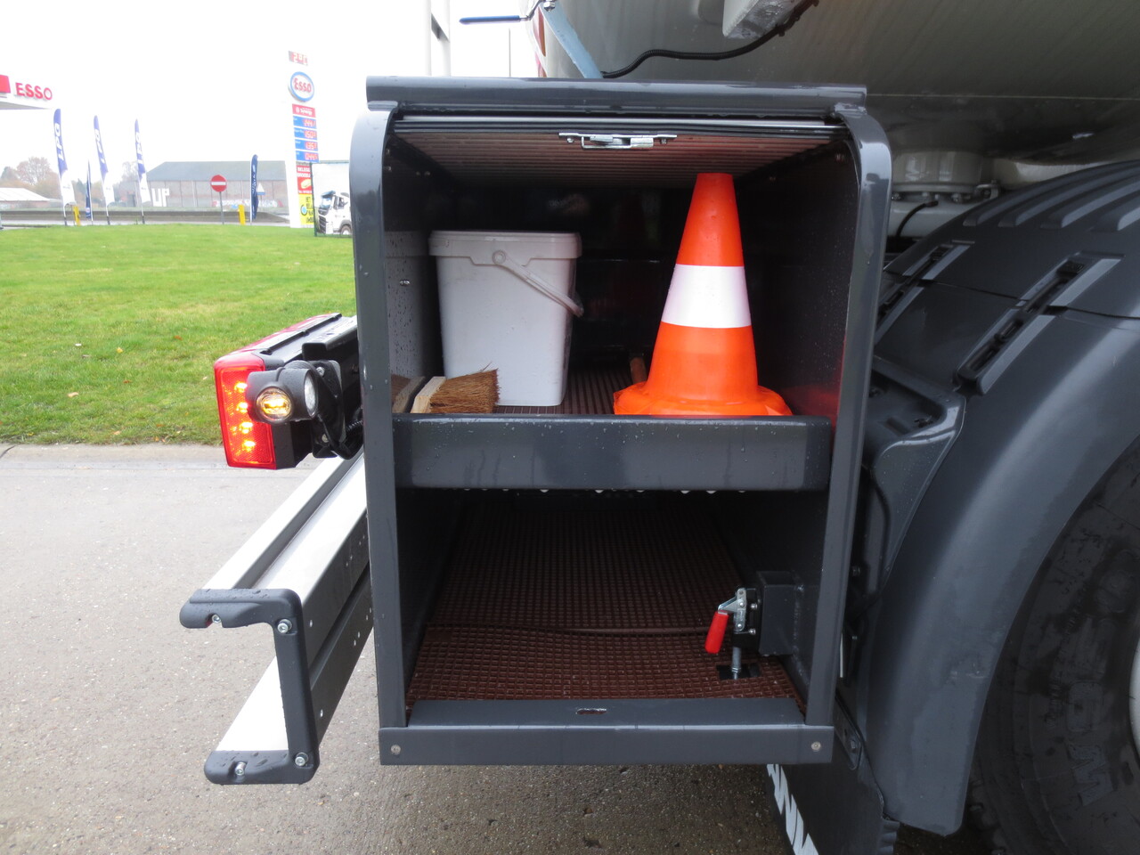 SCANIA G370 - Camion citerne: photos 5 SCANIA G370 - Camion citerne: photos 5