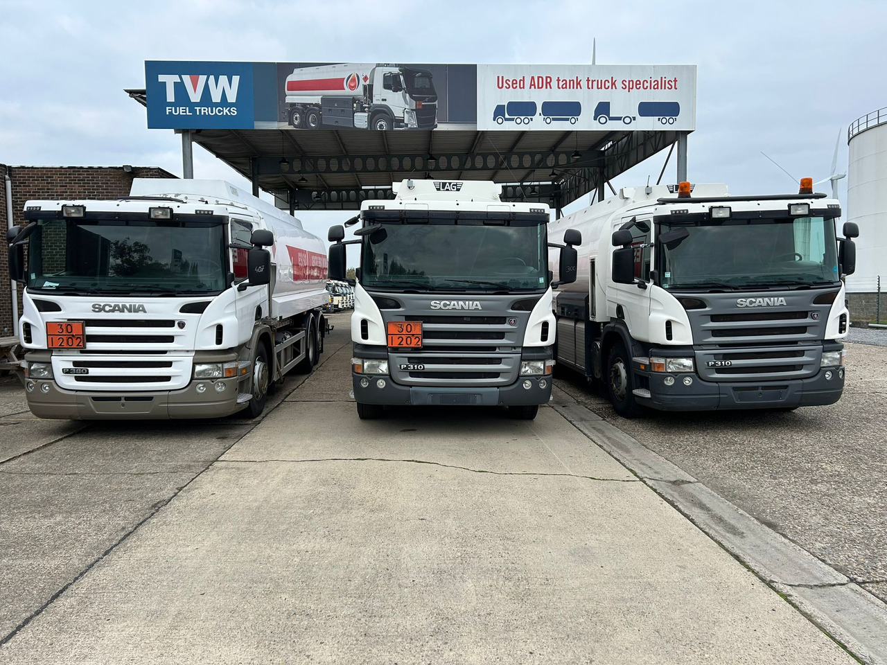 SCANIA PRT, P310, P380 (lot of 3) - Camion citerne: photos 2 SCANIA PRT, P310, P380 (lot of 3) - Camion citerne: photos 2