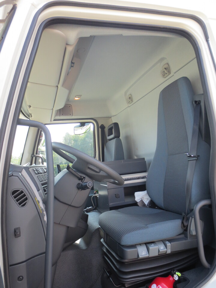 VOLVO FL - Camion citerne: photos 2 VOLVO FL - Camion citerne: photos 2
