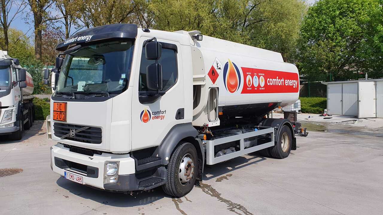 VOLVO FL - Camion citerne: photos 1 VOLVO FL - Camion citerne: photos 1