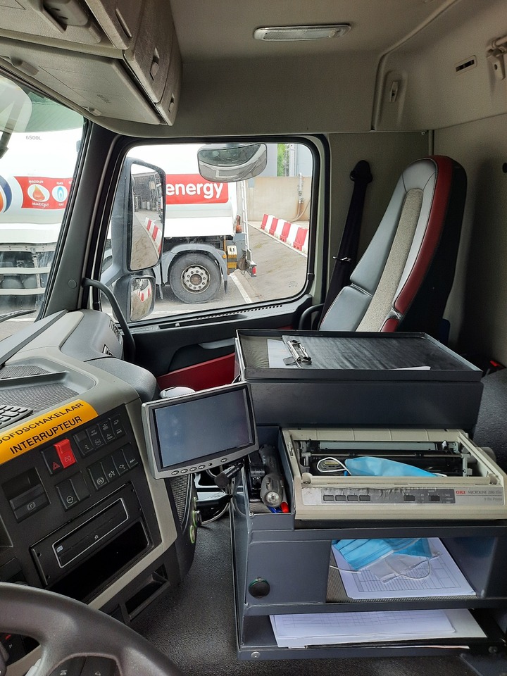 VOLVO FM - Camion citerne: photos 3 VOLVO FM - Camion citerne: photos 3