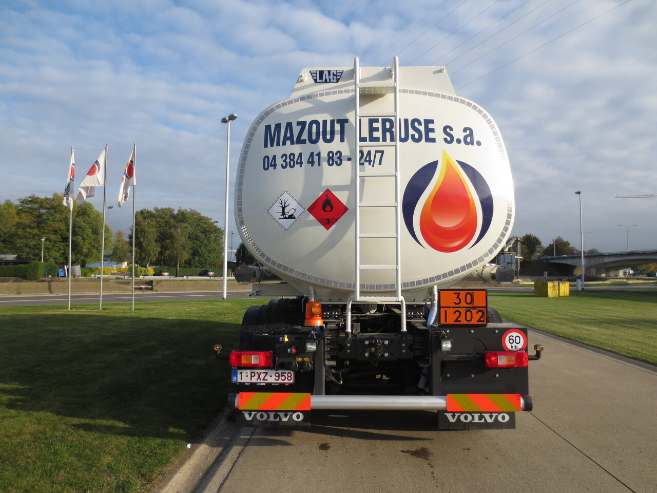 Camion citerne VOLVO FM: photos 8