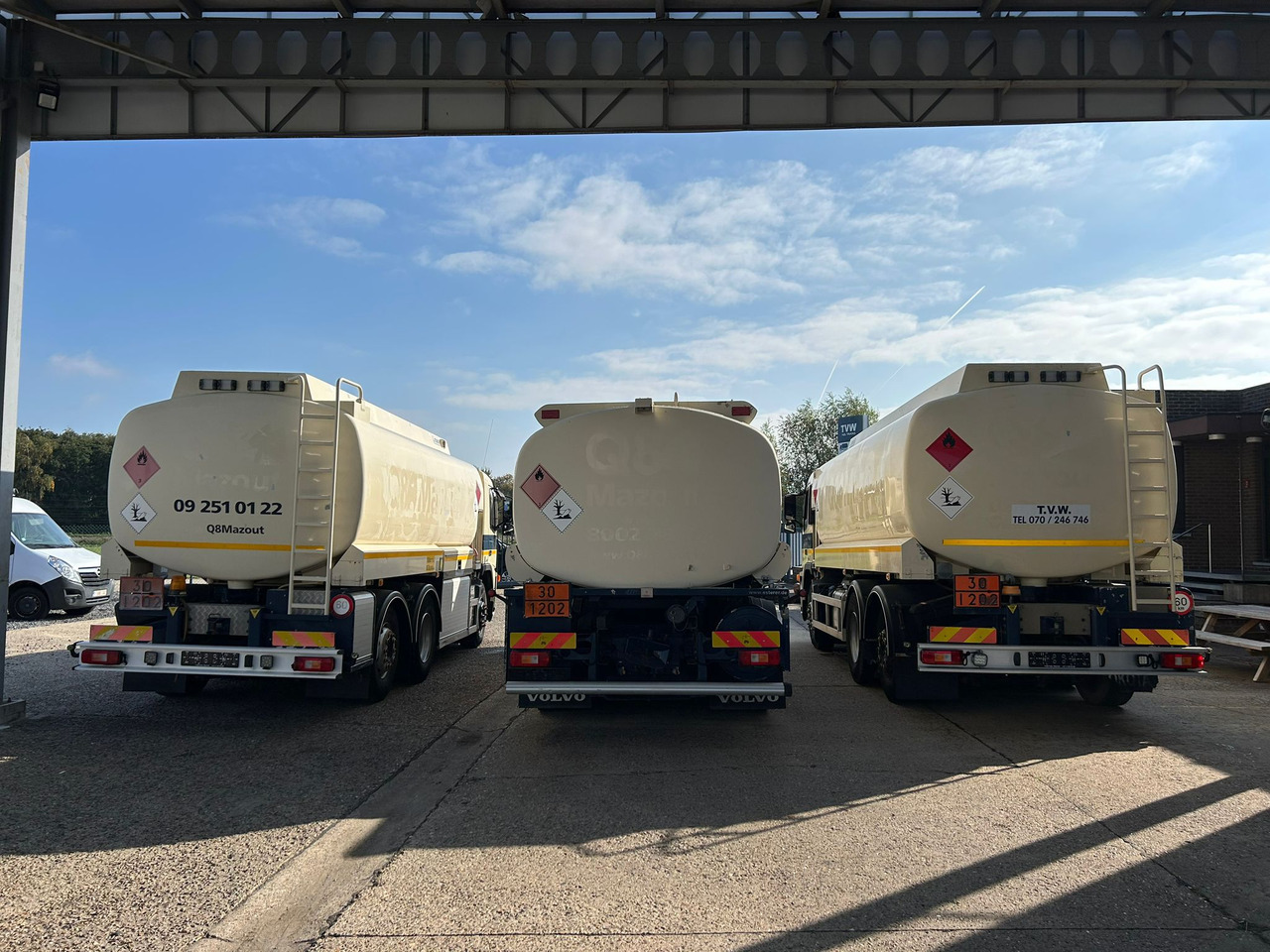 VOLVO FM (lot of 3) - Camion citerne: photos 5 VOLVO FM (lot of 3) - Camion citerne: photos 5