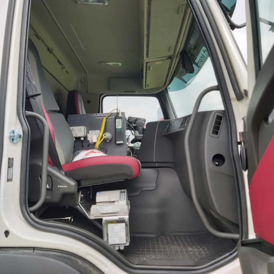 VOLVO FM430HP - Camion citerne: photos 5 VOLVO FM430HP - Camion citerne: photos 5