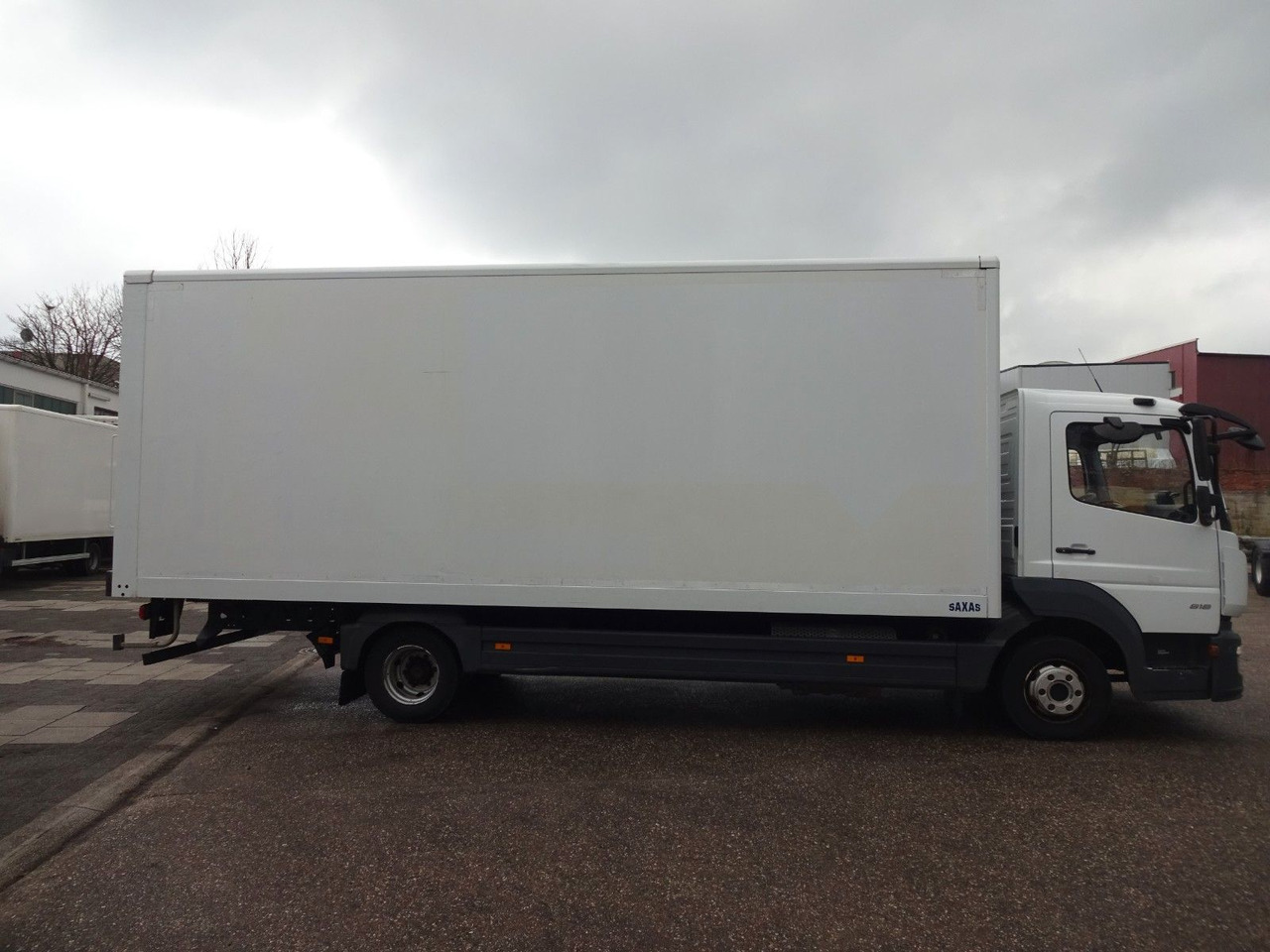 Mercedes-Benz Atego 818, Koffer mit Rolltor - Fourgon grand volume: photos 3 Mercedes-Benz Atego 818, Koffer mit Rolltor - Fourgon grand volume: photos 3