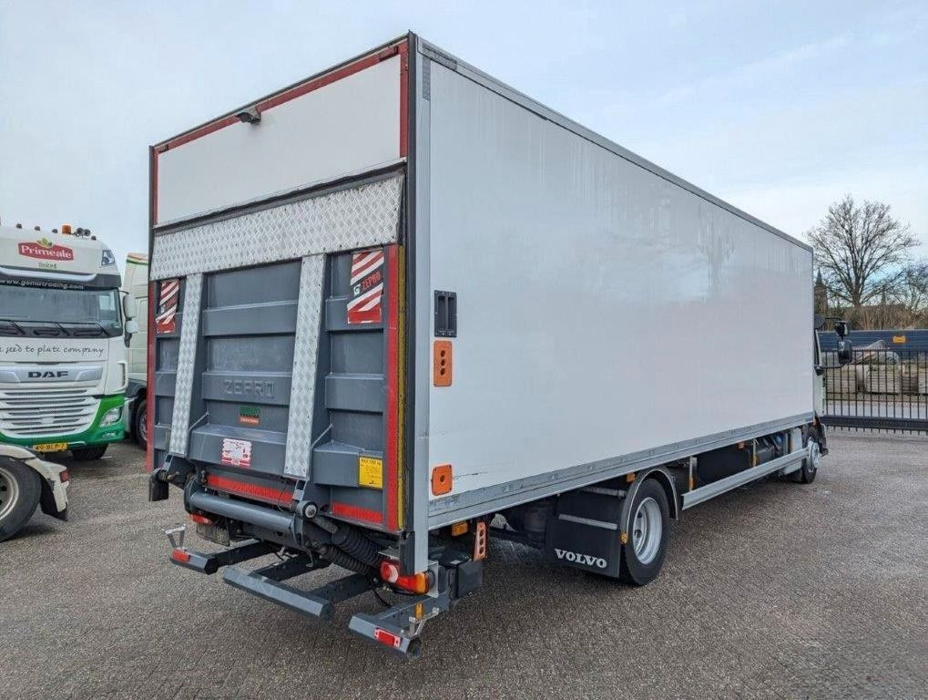 Volvo FL 210, 12tn., Isolirt, Autom, wie neu - Camion fourgon: photos 3 Volvo FL 210, 12tn., Isolirt, Autom, wie neu - Camion fourgon: photos 3