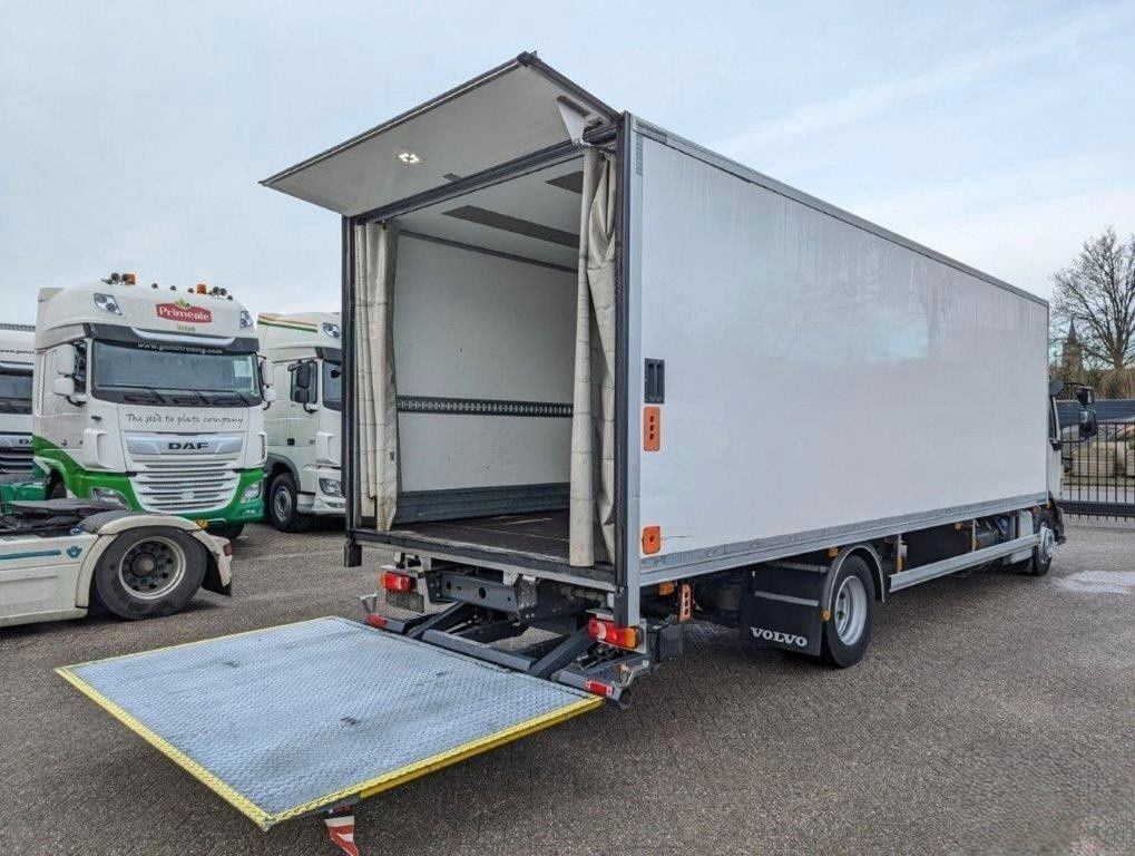 Volvo FL 210, 12tn., Isolirt, Autom, wie neu - Camion fourgon: photos 5 Volvo FL 210, 12tn., Isolirt, Autom, wie neu - Camion fourgon: photos 5