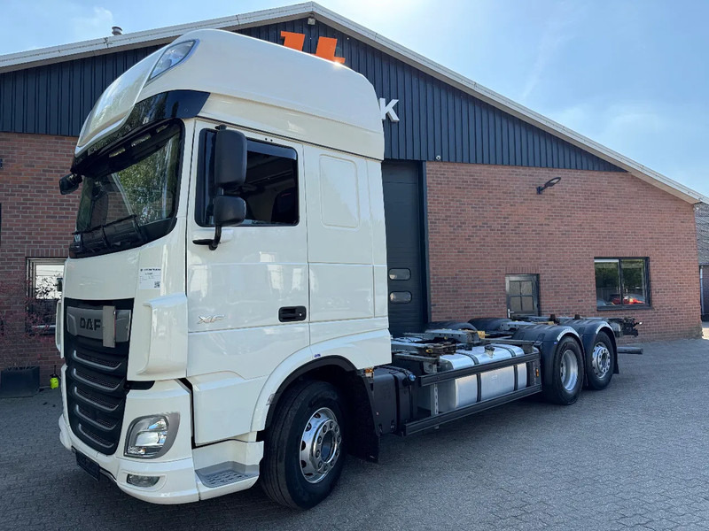 DAF XF 480 6X2 SSC FAN BDF Retarder 2x AHK Lenkachse Standairco - Camion porte-conteneur/ Caisse mobile: photos 1 DAF XF 480 6X2 SSC FAN BDF Retarder 2x AHK Lenkachse Standairco - Camion porte-conteneur/ Caisse mobile: photos 1
