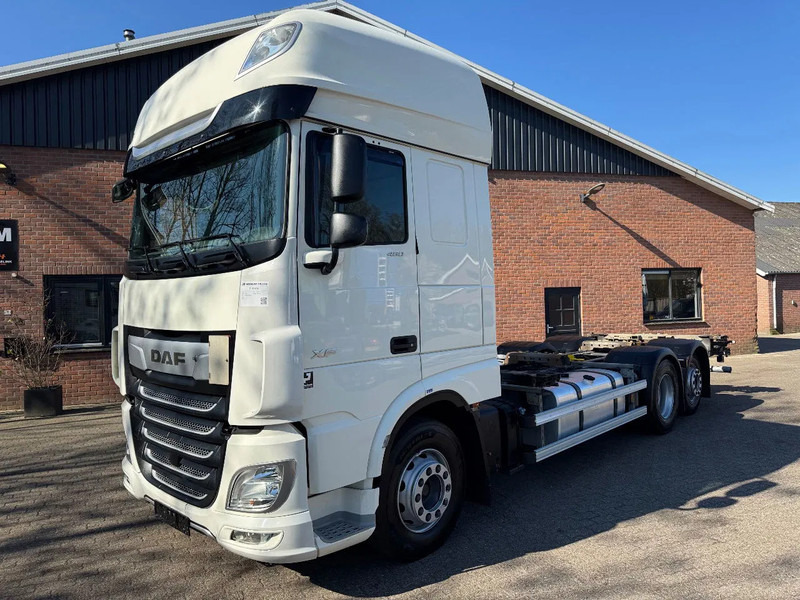 DAF XF 480 6X2 SSC FAR BDF Retarder 2x AHK 7.82 Multiwechseler - Camion porte-conteneur/ Caisse mobile: photos 1 DAF XF 480 6X2 SSC FAR BDF Retarder 2x AHK 7.82 Multiwechseler - Camion porte-conteneur/ Caisse mobile: photos 1