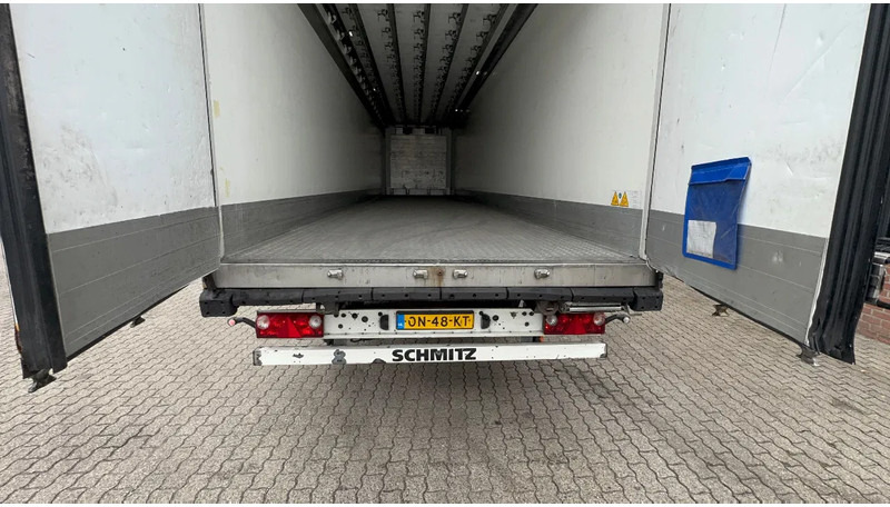 Schmitz Cargobull SKO 24 5x Meatrails Rohrbahnen Fleisch Carrier Vector 1950MT - Semi-remorque isothermique: photos 5 Schmitz Cargobull SKO 24 5x Meatrails Rohrbahnen Fleisch Carrier Vector 1950MT - Semi-remorque isothermique: photos 5