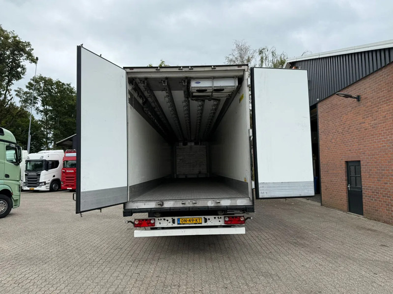 Schmitz Cargobull SKO 24 5x Meatrails Rohrbahnen Fleisch Carrier Vector 1950MT let op!! vol vleeshaken en 2 reservewielen - Semi-remorque isothermique: photos 4 Schmitz Cargobull SKO 24 5x Meatrails Rohrbahnen Fleisch Carrier Vector 1950MT let op!! vol vleeshaken en 2 reservewielen - Semi-remorque isothermique: photos 4