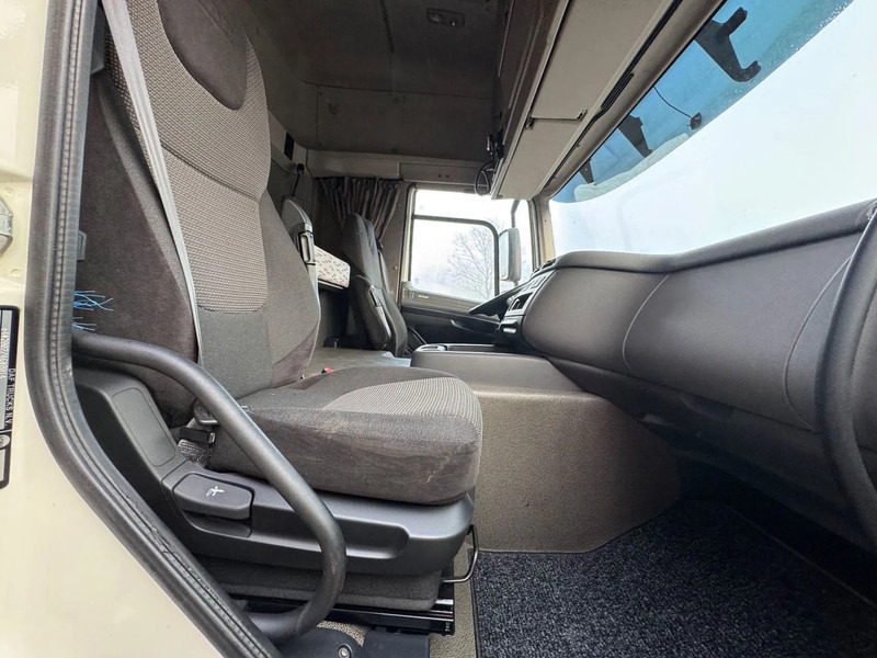 Tracteur routier DAF CF 370 4X2 Space Cab Side skirts ACC NL Truck APK 09/2025: photos 12